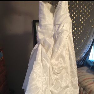 Beautiful David bridal dress size 12